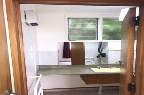 Photo of property in 34 Grove Road, Kelburn, Wellington, 6012