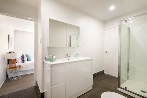 Photo of property in 2/46 Gill Avenue, Te Atatu Peninsula, Auckland, 0610