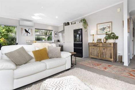 Photo of property in 12 Tory Way, Omokoroa, 3114