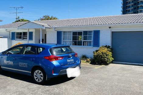 Photo of property in 2/19 Bracken Avenue, Takapuna, Auckland, 0622