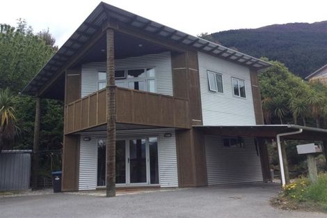 Photo of property in 244b Fernhill Road, Sunshine Bay, Queenstown, 9300