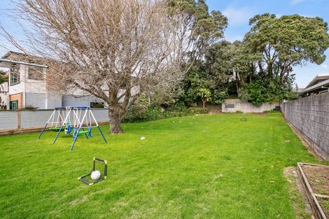 Photo of property in 14 Mclean Street, Strandon, New Plymouth, 4312