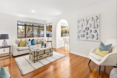 Photo of property in 13 Alamein Road, Panmure, Auckland, 1072