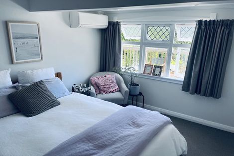 Photo of property in 30 Saint Michaels Crescent, Kelburn, Wellington, 6012