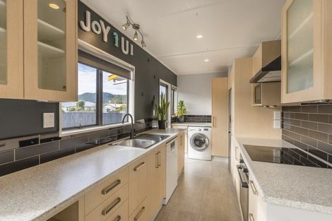 Photo of property in 19 Spackman Crescent, Paraparaumu, 5032