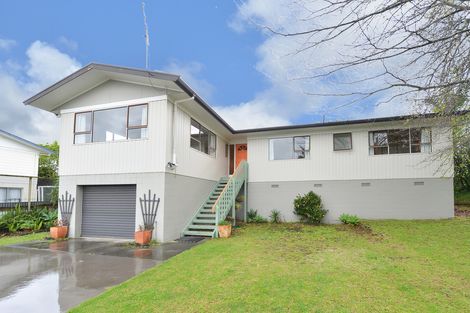 Photo of property in 1 Curlew Place, One Tree Point, 0118