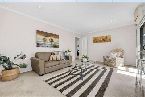 Photo of property in 55 Armoy Drive, East Tamaki, Auckland, 2016