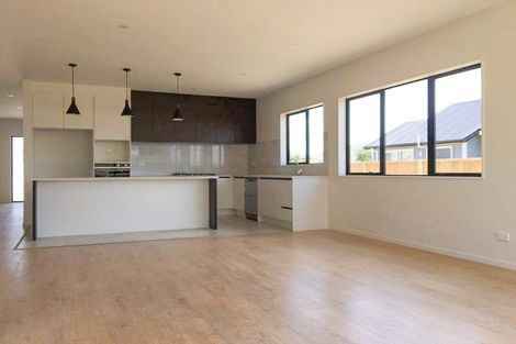 Photo of property in 4 Twin Parks Rise, Papakura, 2110