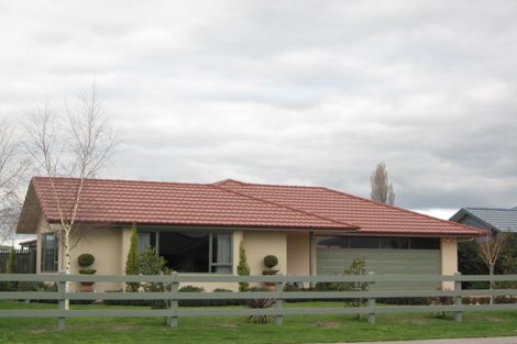 Photo of property in 7 Belgrove Drive, Waipukurau, 4200
