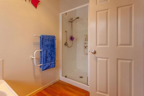 Photo of property in 2 Governors Heights, Whangamata, 3620