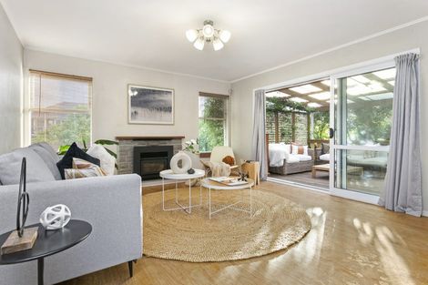 Photo of property in 158 View Road, Sunnyvale, Auckland, 0612
