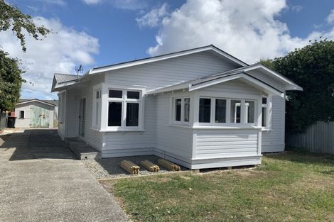 Photo of property in 98 Wood Street, Takaro, Palmerston North, 4410