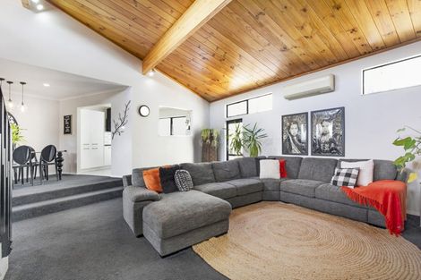 Photo of property in 20 Shackle Lane, Whitby, Porirua, 5024