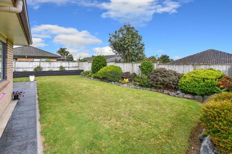 Photo of property in 15 Greta Banks Place, Wattle Downs, Auckland, 2103