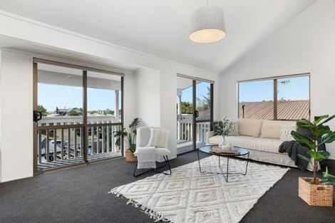 Photo of property in 80 Dickson Road, Papamoa Beach, Papamoa, 3118