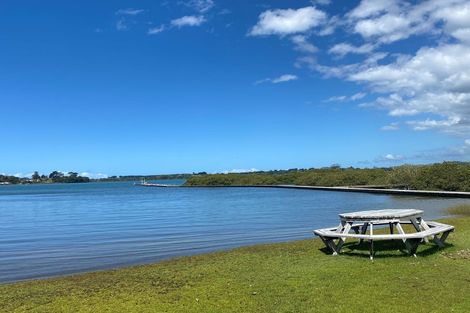 Photo of property in 70 Molesworth Drive, Mangawhai, 0505