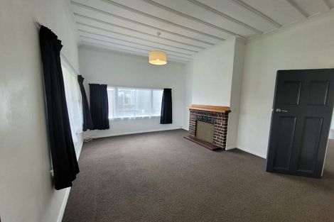 Photo of property in 6 Julian Street, Eltham, 4322
