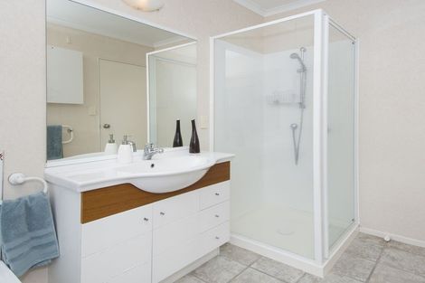 Photo of property in 36 Mcleod Place, Papamoa Beach, Papamoa, 3118