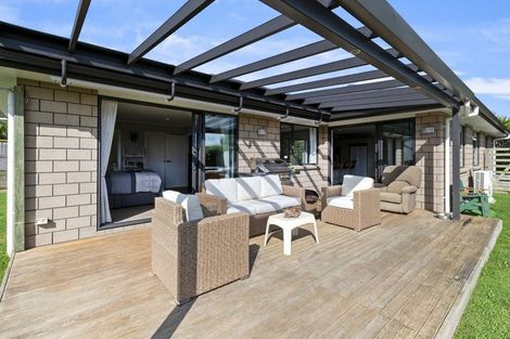 Photo of property in 11b Karioitahi Road, Waiuku, 2123