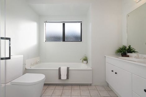 Photo of property in 75a Harris Street, Pukekohe, 2120