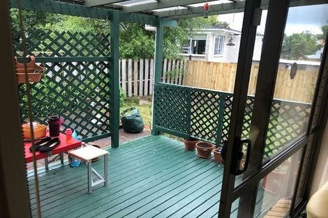 Photo of property in 50c Mirrabooka Avenue, Botany Downs, Auckland, 2010