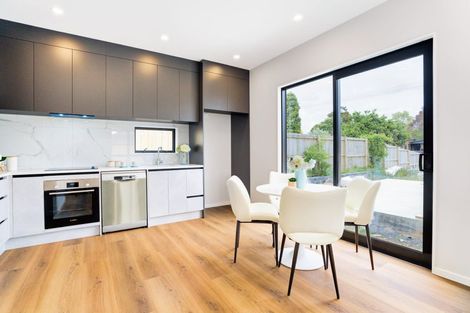 Photo of property in 14c Serjeant Street, Henderson, Auckland, 0612