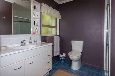 Photo of property in 1b Governors Heights, Whangamata, 3620