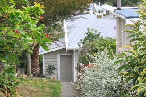 Photo of property in 8 Clyde Street, Island Bay, Wellington, 6023