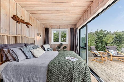 Photo of property in 11 Hector Place, Opunake, 4616