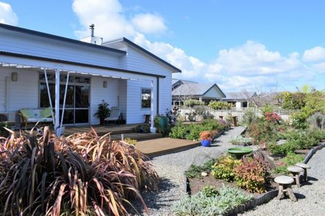 Photo of property in 27a Te Manuao Road, Otaki, 5512