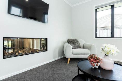 Photo of property in 15 Hikawera Drive, Frimley, Hastings, 4120