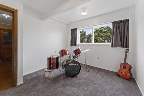 Photo of property in 169 Conclusion Street, Ascot Park, Porirua, 5024