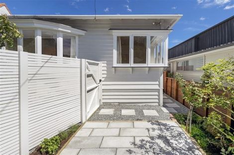 Photo of property in 10a Rimu Street, Waikanae, 5036