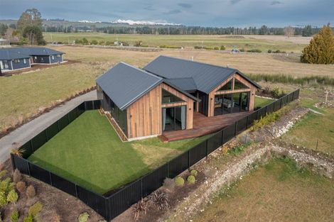 Photo of property in 6 Ralph Moir Drive, Te Anau, 9679