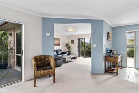 Photo of property in 36 Mcleod Place, Papamoa Beach, Papamoa, 3118