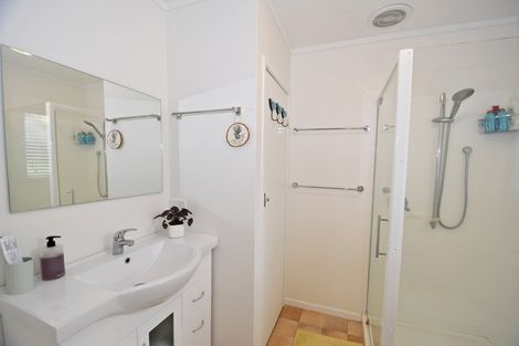 Photo of property in 11 Matangi Terrace, Snells Beach, 0920