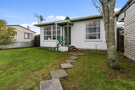 Photo of property in 1b Farnworth Avenue, Holdens Bay, Rotorua, 3010