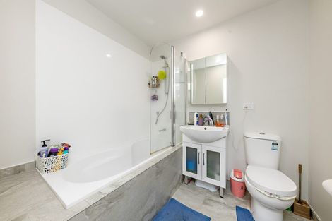 Photo of property in 9 Riroriro Close, Papakura, 2110