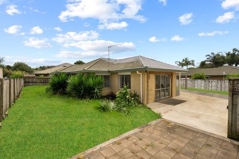 Photo of property in 8 Pono Place, Waiuku, 2123