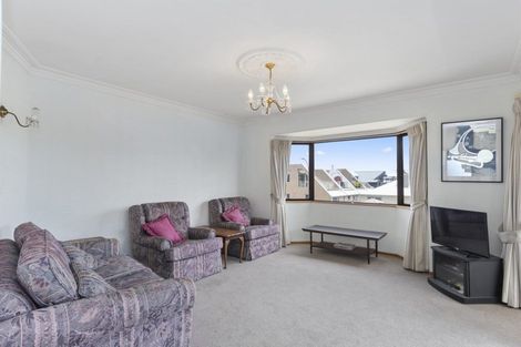 Photo of property in 2/49 May Street, Mount Maunganui, 3116