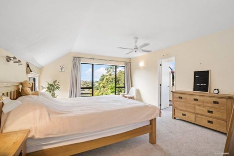 Photo of property in 1 Stitchbird Close, Murrays Bay, Auckland, 0630