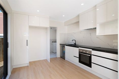 Photo of property in 9/1 Waters Place, New Lynn, Auckland, 0600