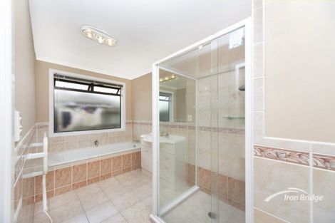 Photo of property in 15 Feeny Crescent, East Tamaki, Auckland, 2013