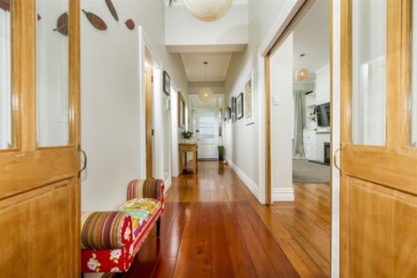 Photo of property in 15 Kawerau Avenue, Devonport, Auckland, 0624