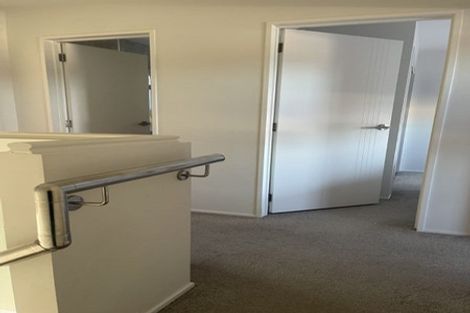 Photo of property in 3b Poruru Close, Papakura, 2110