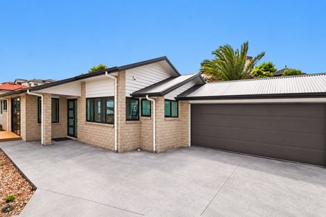 Photo of property in 33 Saralee Drive, Manurewa, Auckland, 2105
