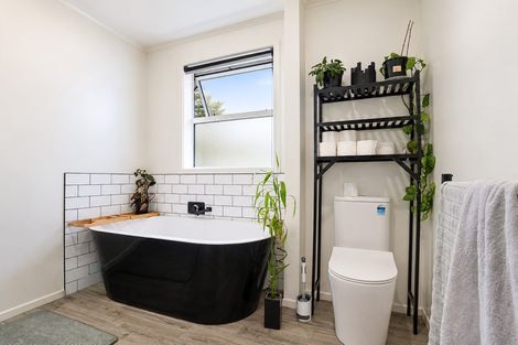 Photo of property in 7 Thomas Crescent, Western Heights, Rotorua, 3015