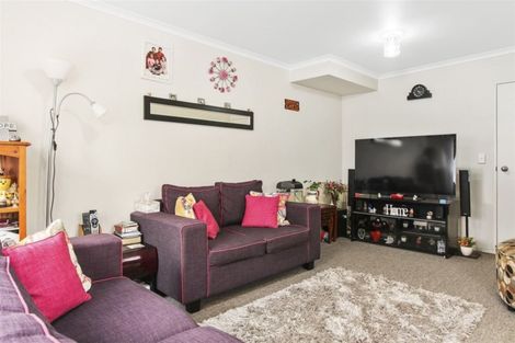 Photo of property in 45 Pooks Road, Ranui, Auckland, 0612