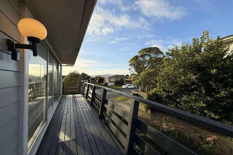 Photo of property in 285 Dowse Drive, Maungaraki, Lower Hutt, 5010