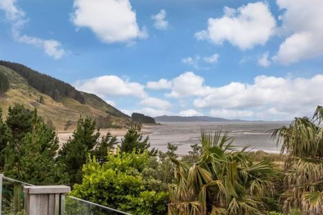 Photo of property in 14 Sandy Bay Drive, Mataikona, Tinui, 5889